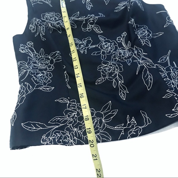 Ann Taylor sleeveless top Sz 4 - Picture 11 of 11